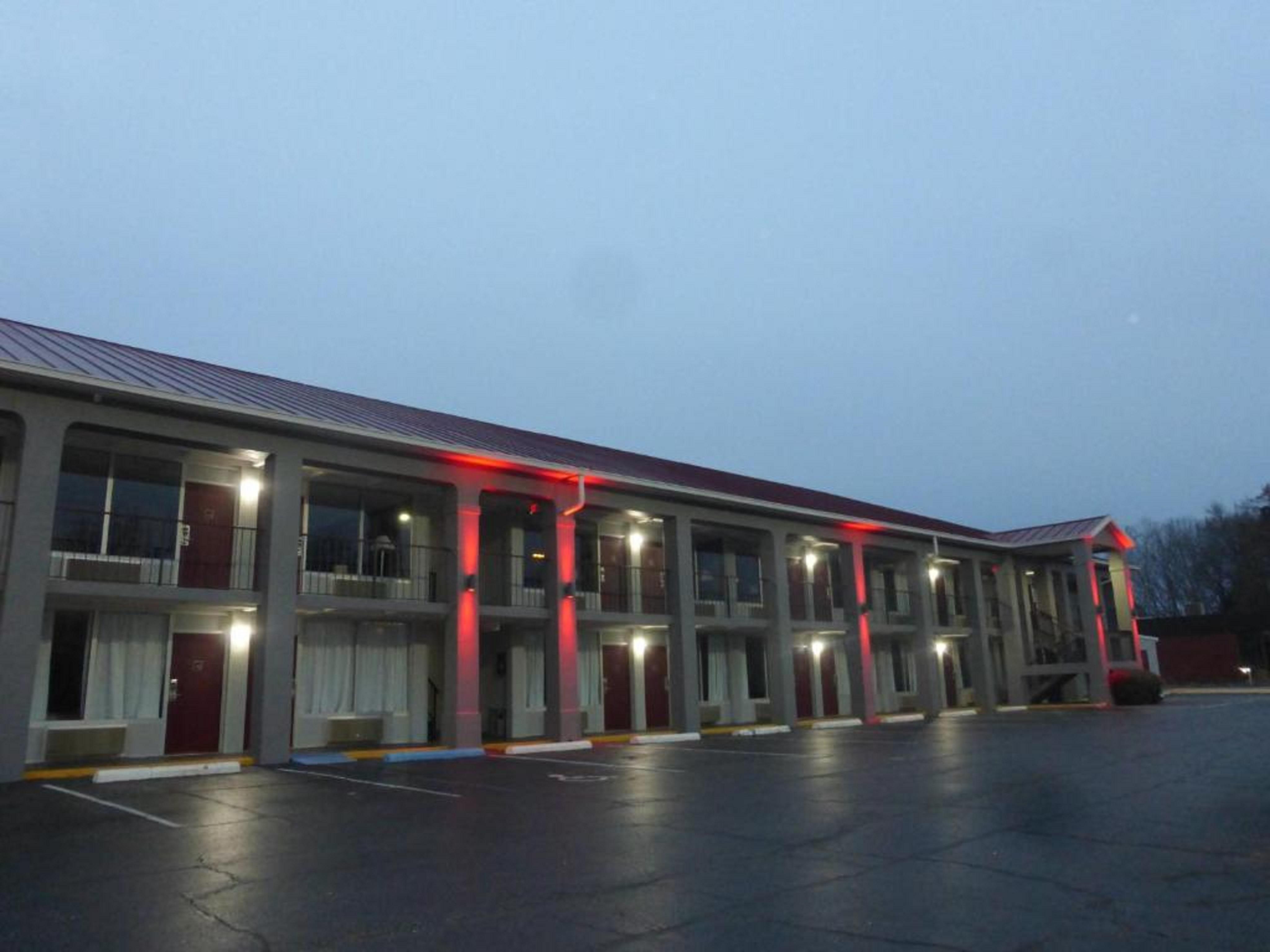 Red Roof Inn Evergreen Esterno foto
